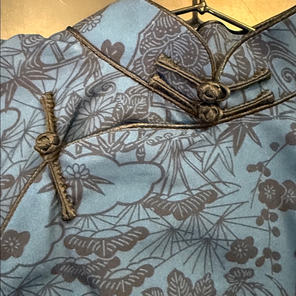 🌹 Luxe Floral Brocade Qipao Dress | Asian Cheongsam Style | Satin Silk Look 🌹 - Picture 5 of 7